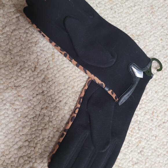 Brand new leopard print womens gloves one size - Picture 3 of 3